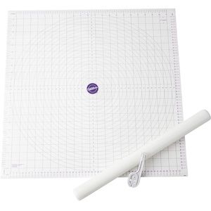 Wilton Cutter and Mat Fondant Tool Set